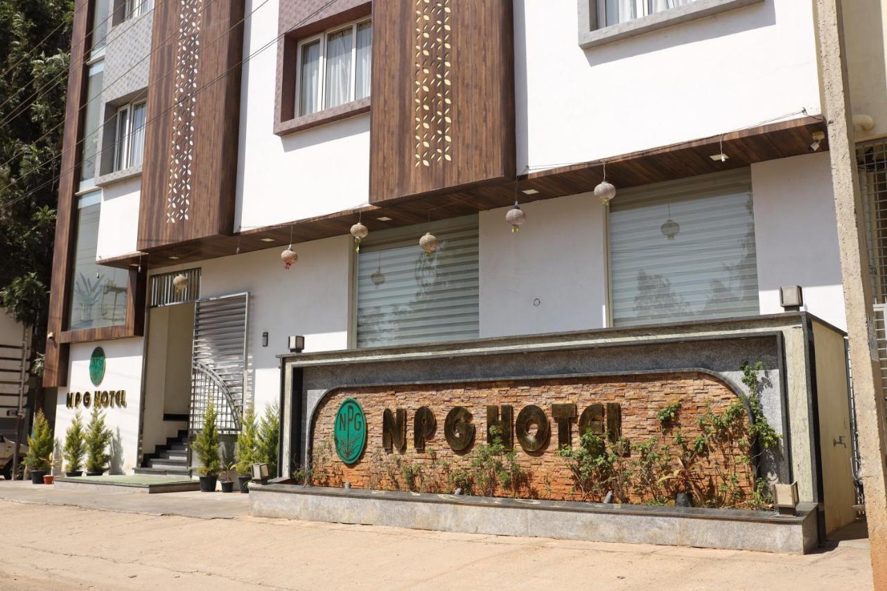Npg Hotel Bangalore Just 10 Mins Drive From The Kempegowda International Airport Buitenkant foto