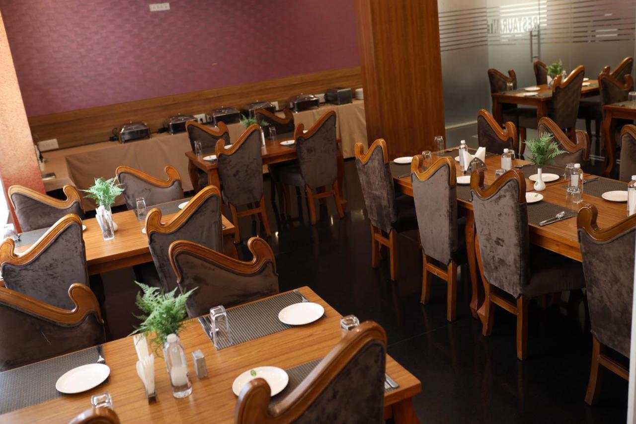 Npg Hotel Bangalore Just 10 Mins Drive From The Kempegowda International Airport Buitenkant foto